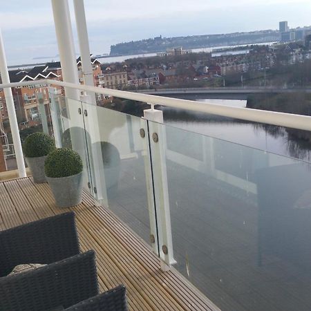 Century Wharf Apartments By Urban Space Cardiff Eksteriør billede